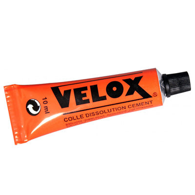 http://www.cycletyres.fr/cdn/shop/files/colle-a-rustine-pour-chambres-a-air-velo-10-ml-velox_full.jpg?v=1697217587